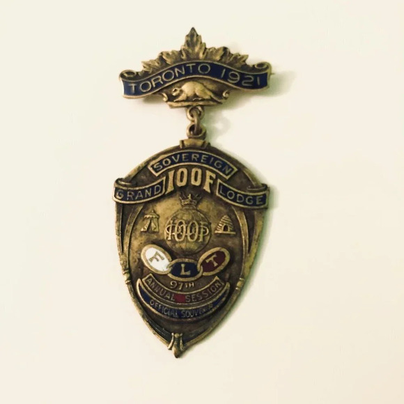 Vintage 1921 Toronto Sovereign 97th Annual Session Grand Lodge  Membership Pin - Picture 1 of 8